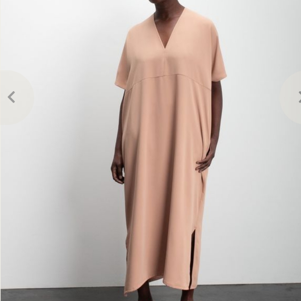 Roucha DEO Short Sleeve VNeck Drape Dress